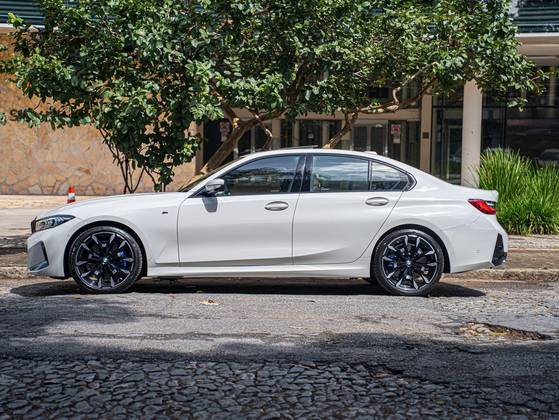 BMW 320i 2.0 16V TURBO FLEX M SPORT AUTOMÁTICO